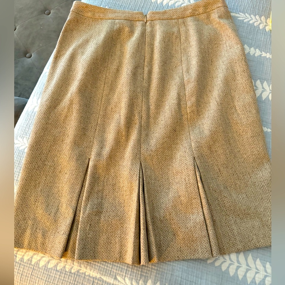 Wool skirt